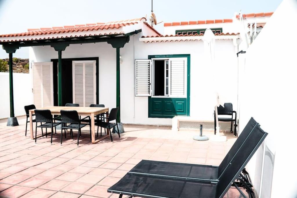 Acogedora Casa En Abades En Tranquila Urbanizacion Villa Exterior photo